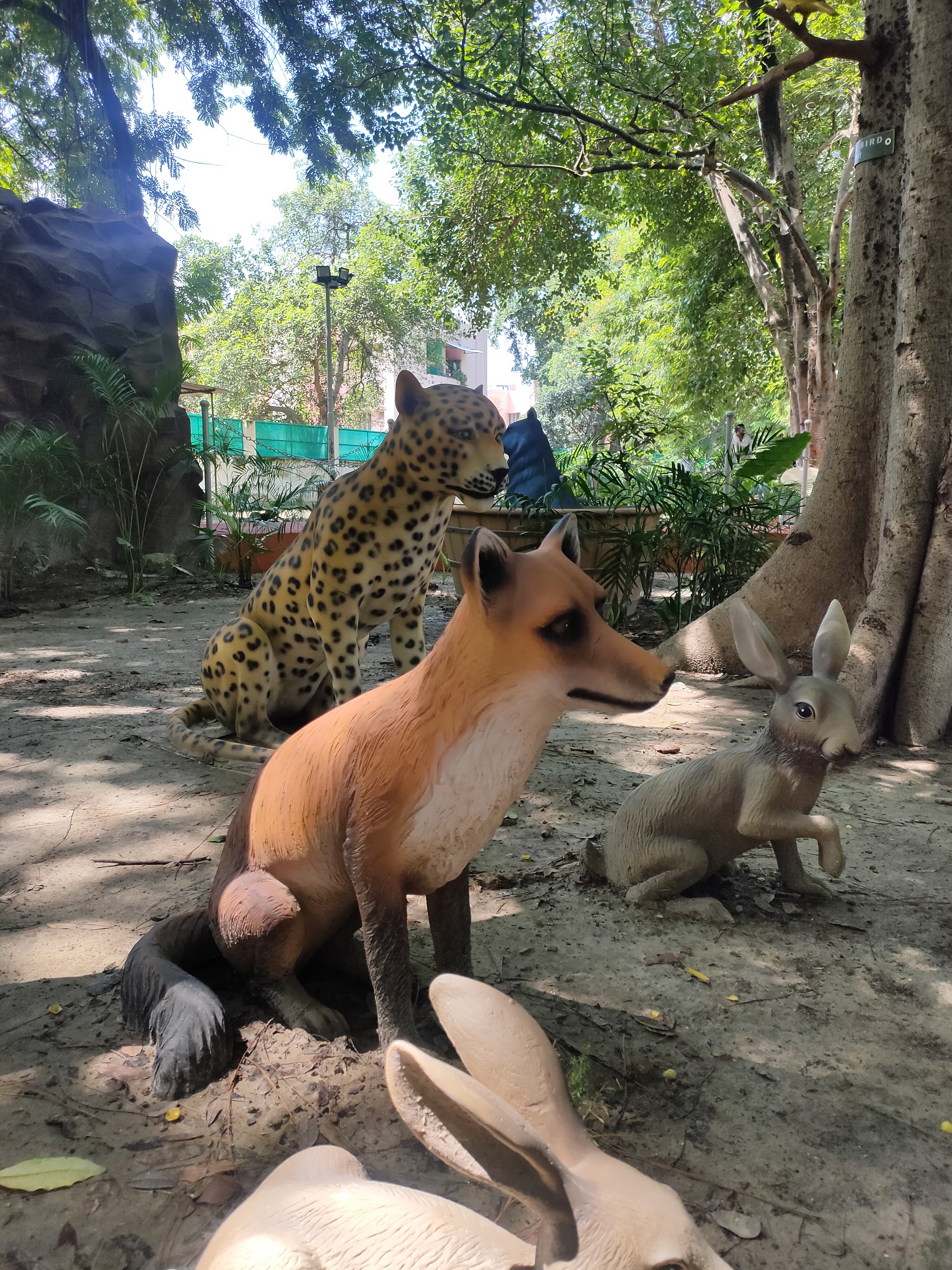 FOX STATUE